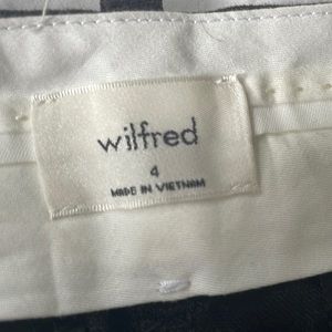 WILFRED women’s black linen shorts size 4, like new